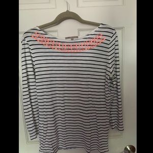 GAP 3/4 sleeve top with detailing